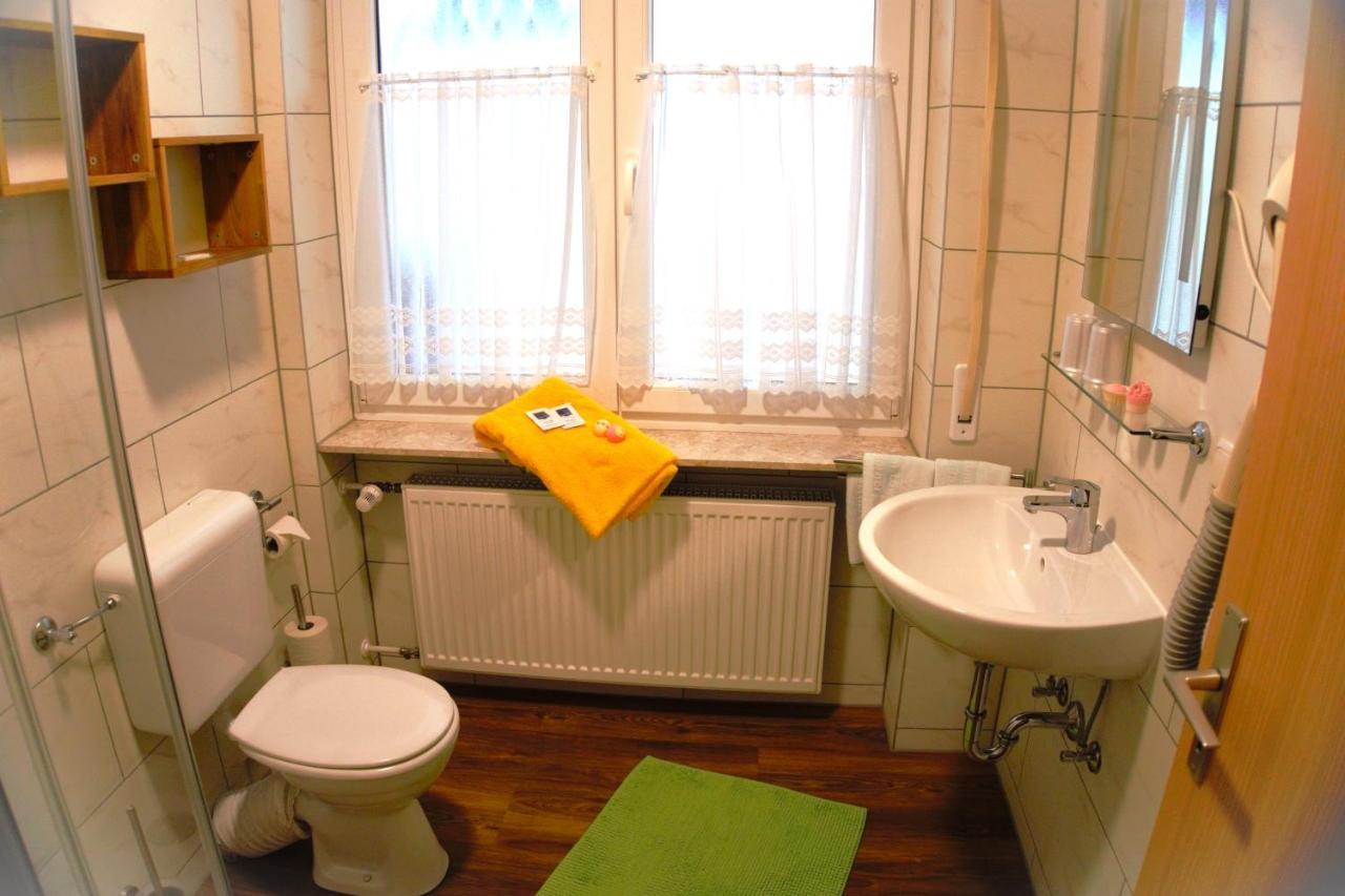 Gasthof Zum Loewen Goessweinstein Buitenkant foto